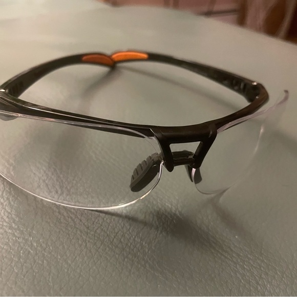 UVEX - Picture 3 of 3